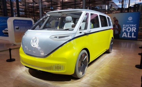 Žďárský DEL se podílí na výrobě nového elektrického minivanu Volkswagen ID. Buzz, dodá speciální robotizovanou linku