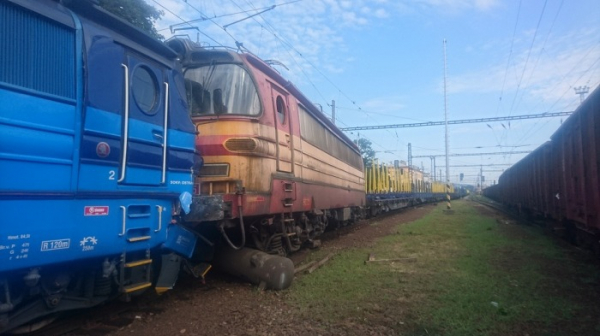 V Jihlavě narazil nákladní vlak do lokomotivy, způsobené škody přesahují sedm milionů