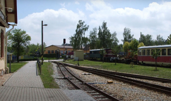 Vlakovou dopravu na lince Kamenice nad Lipou - Pacov by v budoucnu mohly nahradit autobusy