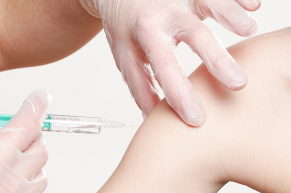 Do České republiky míří vakcína od společnosti Novavax. Předregistrace bude spuštěna 1. února